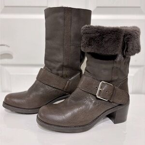 Clarks Narrative Boots Size 8